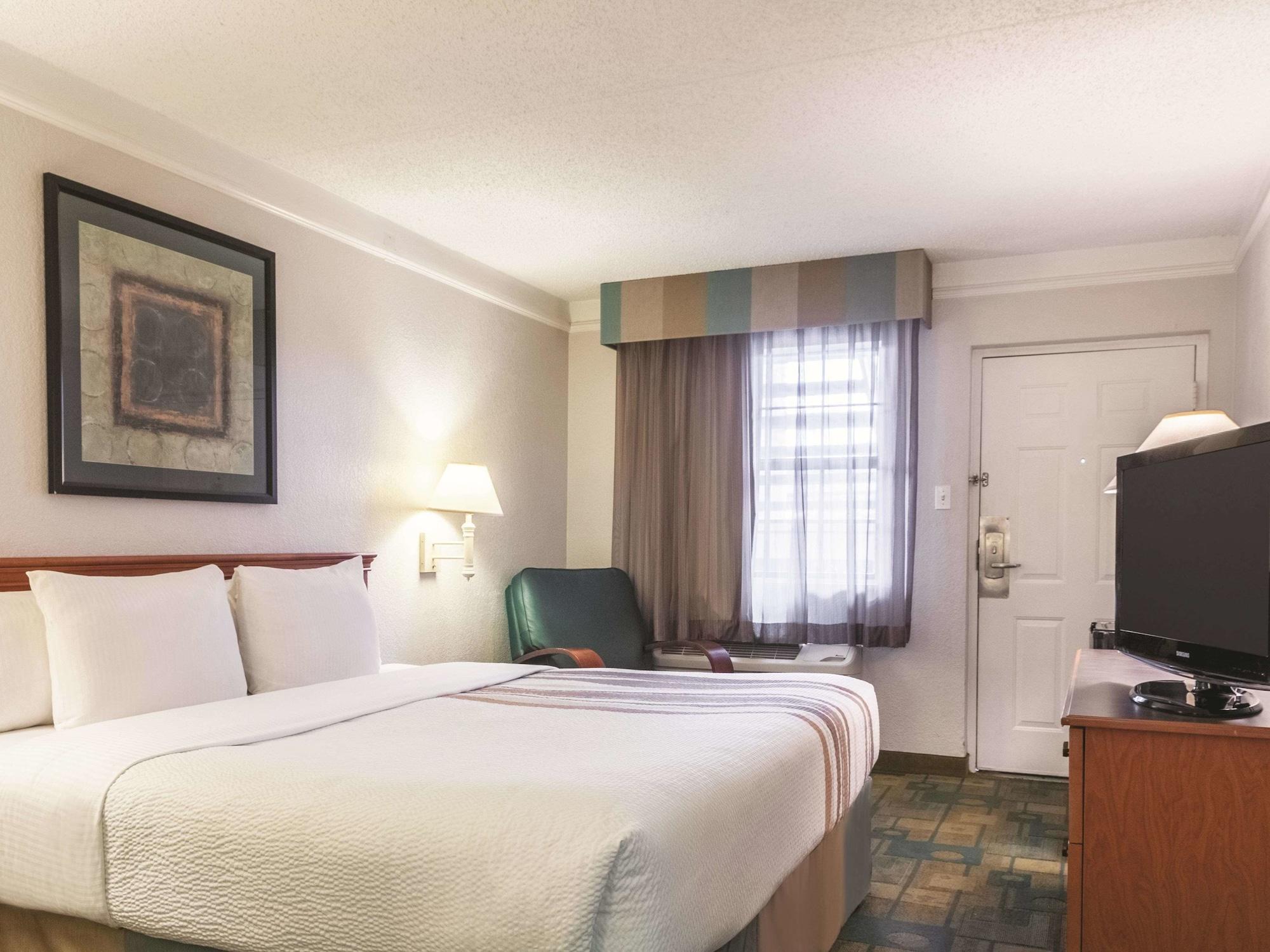 La Quinta Inn By Wyndham New Orleans West Bank / Gretna Exterior photo